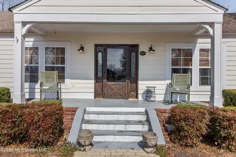 Exterior - 9110 Second St, Walls, MS 38680 photo 2 of 10