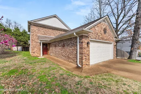 8718 Carriage Cv, Southaven, MS 38671
