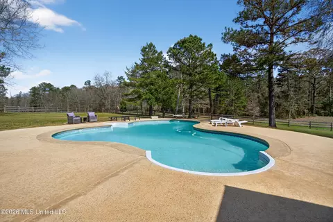 Exterior - 1086 Stewart Mill Rd, Summit, MS 39666 photo 6 of 8