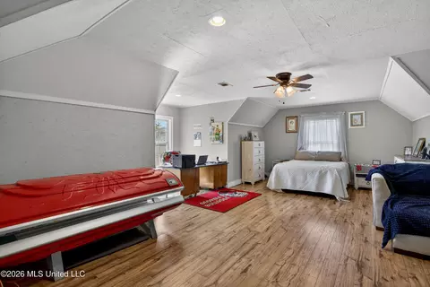 Bedroom - 1086 Stewart Mill Rd, Summit, MS 39666 photo 12 of 13