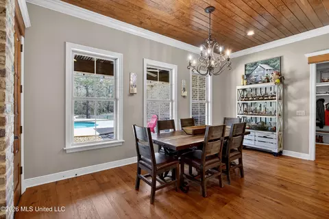 Dining - 1086 Stewart Mill Rd, Summit, MS 39666 photo 4 of 5