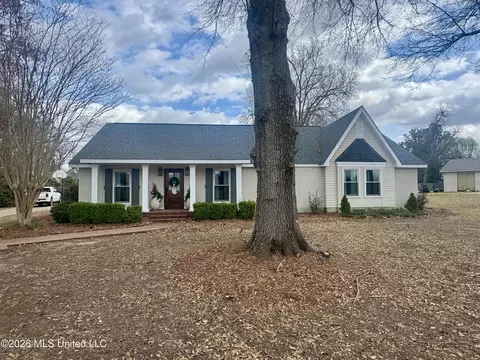 202 Gayle Dr, Clarksdale, MS 38614