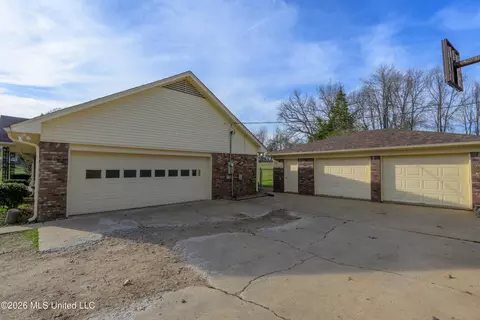Other - 3820 N Windermere Dr, Nesbit, MS 38651 photo 6 of 10