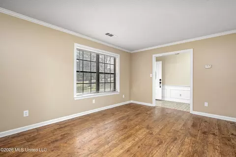 Living - 3820 N Windermere Dr, Nesbit, MS 38651 photo 5 of 5
