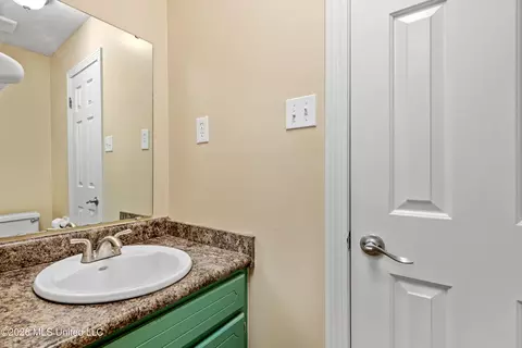 Bath - 3820 N Windermere Dr, Nesbit, MS 38651 photo 3 of 3