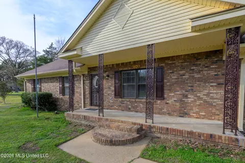 Exterior - 3820 N Windermere Dr, Nesbit, MS 38651 photo 4 of 4