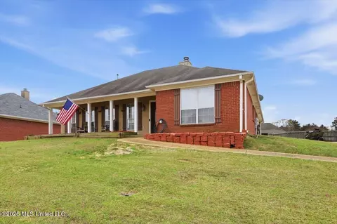 Exterior - 2005 Stonehendge Dr, Brandon, MS 39042 photo 3 of 6