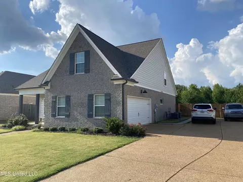 Exterior - 7414 Crosswinds Blvd, Hernando, MS 38632 photo 2 of 7