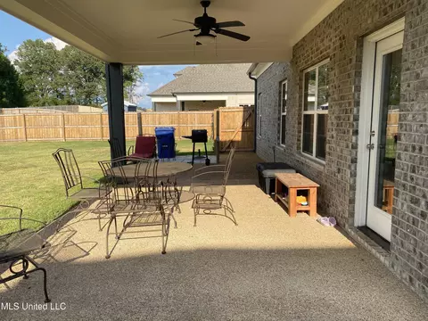 Exterior - 7414 Crosswinds Blvd, Hernando, MS 38632 photo 4 of 7