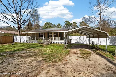 40 Burborne St, Brooklyn, MS 39425