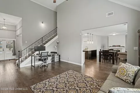 Entry Way - 4021 Mitchell Pl, Olive Branch, MS 38654 photo 2 of 6