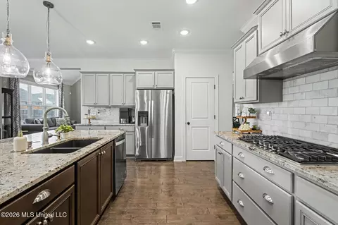 Kitchen - 4021 Mitchell Pl, Olive Branch, MS 38654 photo 2 of 5