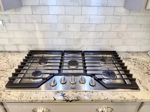 Kitchen - 4021 Mitchell Pl, Olive Branch, MS 38654 photo 3 of 5