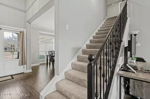 Entry Way - 4021 Mitchell Pl, Olive Branch, MS 38654 photo 4 of 6