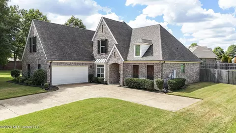 Exterior - 4021 Mitchell Pl, Olive Branch, MS 38654 photo 2 of 5