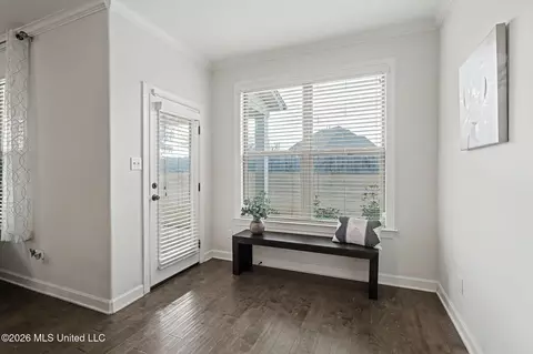Entry Way - 4021 Mitchell Pl, Olive Branch, MS 38654 photo 3 of 6