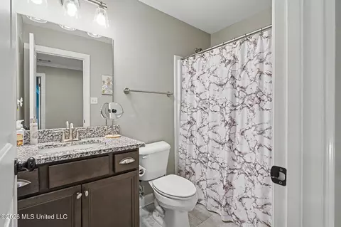 Bath - 4021 Mitchell Pl, Olive Branch, MS 38654 photo 4 of 4
