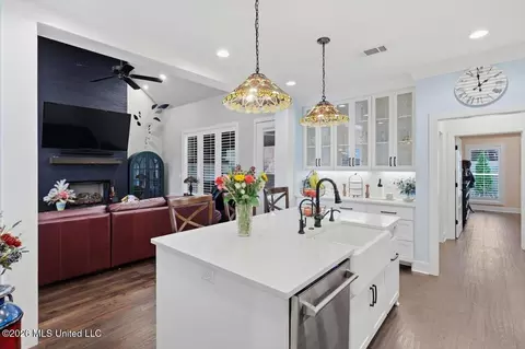 Kitchen - 157 Bridge Water Loop, Madison, MS 39110 photo 3 of 4
