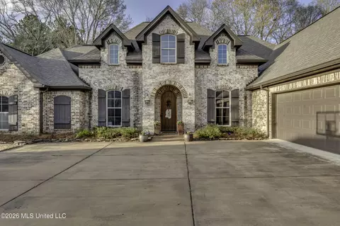 811 Osagian Cir, Brandon, MS 39042