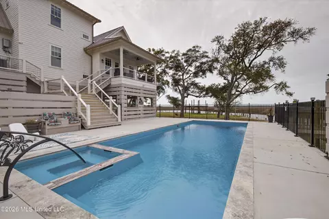 3514 San Juan Cir, Gautier, MS 39553