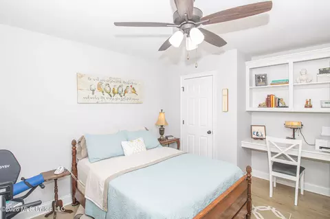 Bedroom - 518 Carrington Dr, Brandon, MS 39042 photo 5 of 7