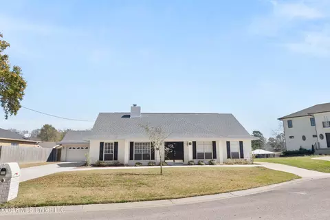 842 Ancient Oaks Cir, Biloxi, MS 39532