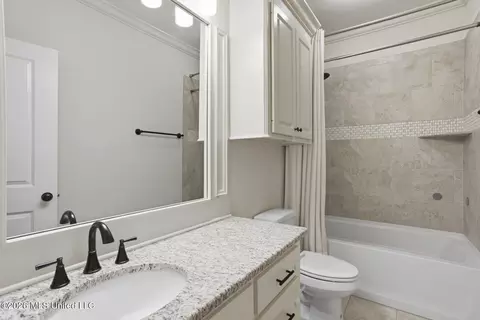 Bath - 110 Brisco St, Madison, MS 39110 photo 3 of 3