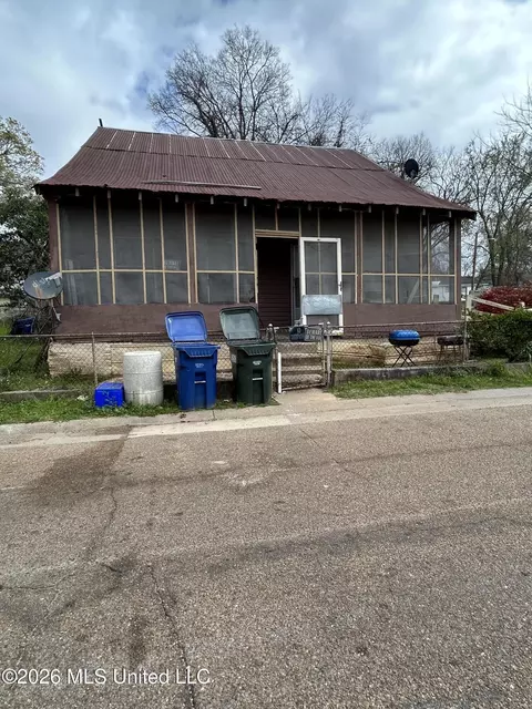 739 Smith St, Natchez, MS 39120