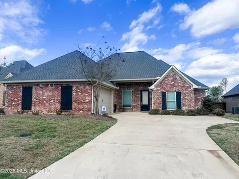 312 Royal Pond Cir, Flowood, MS 39232