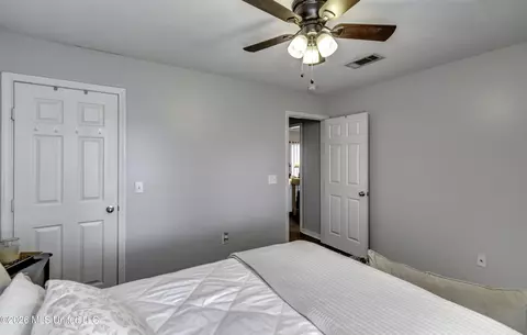 Bedroom - 418 White Oak Cv, Florence, MS 39073 photo 4 of 9