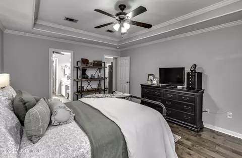 Bedroom - 418 White Oak Cv, Florence, MS 39073 photo 7 of 9