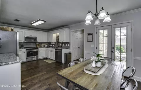 Dining - 418 White Oak Cv, Florence, MS 39073 photo 1 of 4