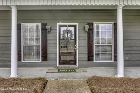 Exterior - 418 White Oak Cv, Florence, MS 39073 photo 5 of 10