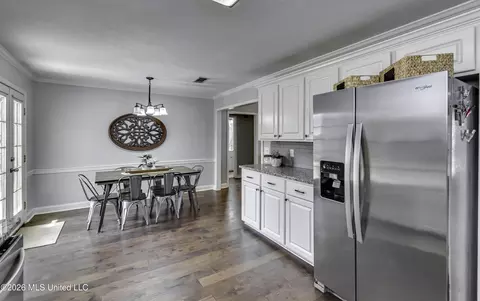 Dining - 418 White Oak Cv, Florence, MS 39073 photo 2 of 4