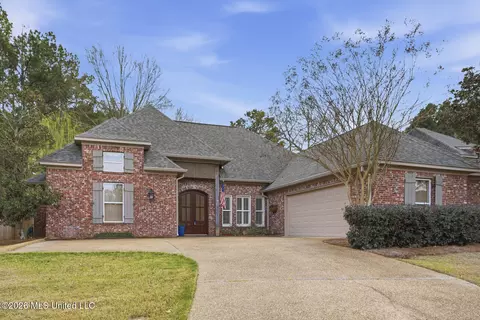 156 Hartfield Dr, Madison, MS 39110