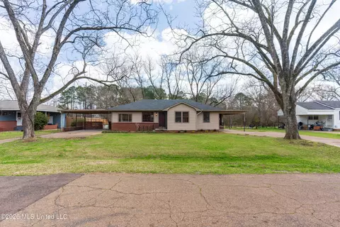 109 Sunrise Dr, Clinton, MS 39056