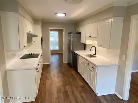 Kitchen - 1630 Plantation Blvd, Jackson, MS 39211 photo 1 of 2