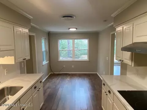 Kitchen - 1630 Plantation Blvd, Jackson, MS 39211 photo 2 of 2