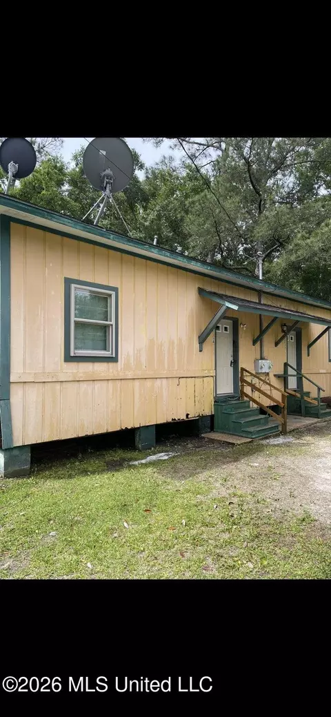 8413 Florida Ave, Gulfport, MS 39501