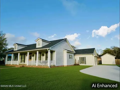 1302 Roswell St, Pascagoula, MS 39581