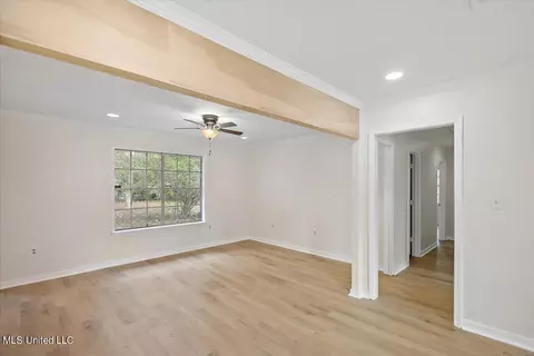 Living - 640 Tifton Dr, Jackson, MS 39212 photo 2 of 3