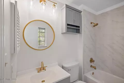 Bath - 640 Tifton Dr, Jackson, MS 39212 photo 1 of 2