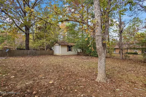 Exterior - 640 Tifton Dr, Jackson, MS 39212 photo 2 of 3