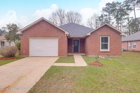 8104 Meadowdale Dr, Gautier, MS 39553