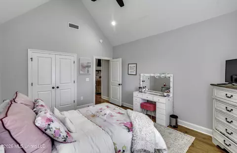 Bedroom - 415 Pilot Cir, Brandon, MS 39047 photo 6 of 13