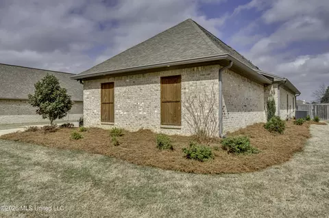 Exterior - 415 Pilot Cir, Brandon, MS 39047 photo 3 of 16