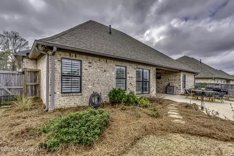 Exterior - 415 Pilot Cir, Brandon, MS 39047 photo 13 of 16