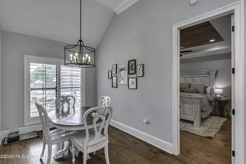 Dining - 415 Pilot Cir, Brandon, MS 39047 photo 6 of 7