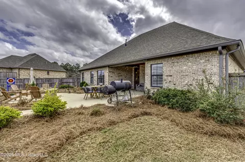 Exterior - 415 Pilot Cir, Brandon, MS 39047 photo 8 of 16