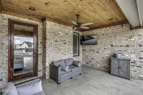 Exterior - 415 Pilot Cir, Brandon, MS 39047 photo 12 of 16